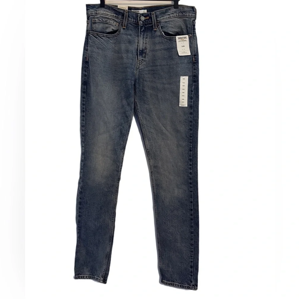 Levis levi’s signature